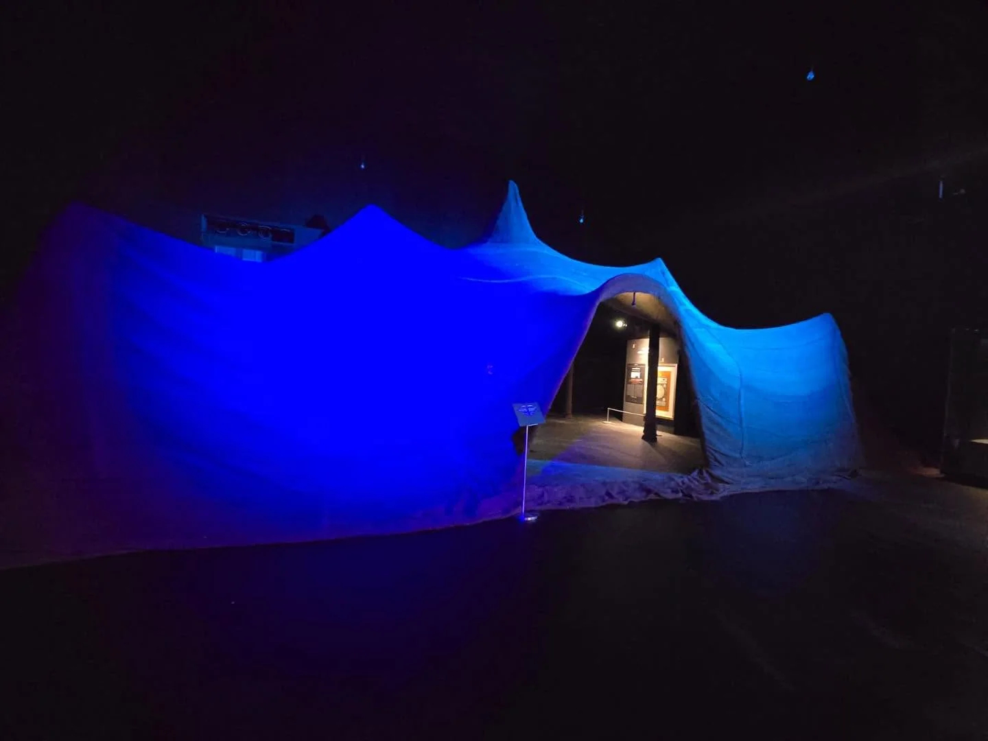 Installation scénographique lumineuse — HIJRAH